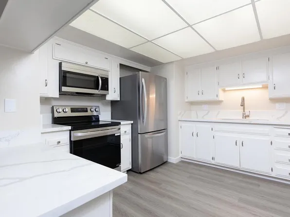 4900 Rosehedge Dr APT 316, La Mesa, CA 91942