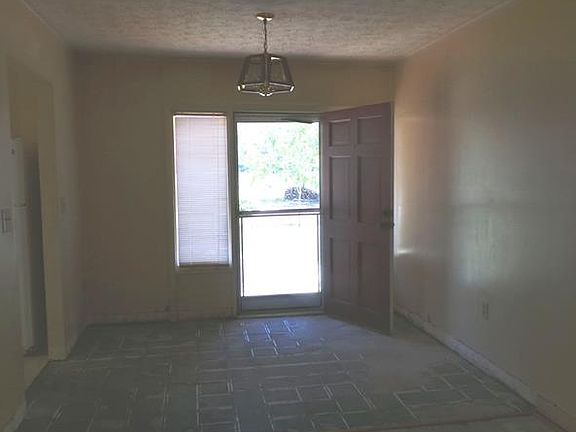 4th image of 30621 Fenimore St