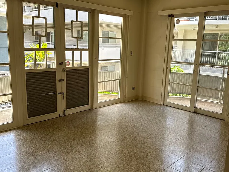 248 Kaiulani Ave — Photo 3
