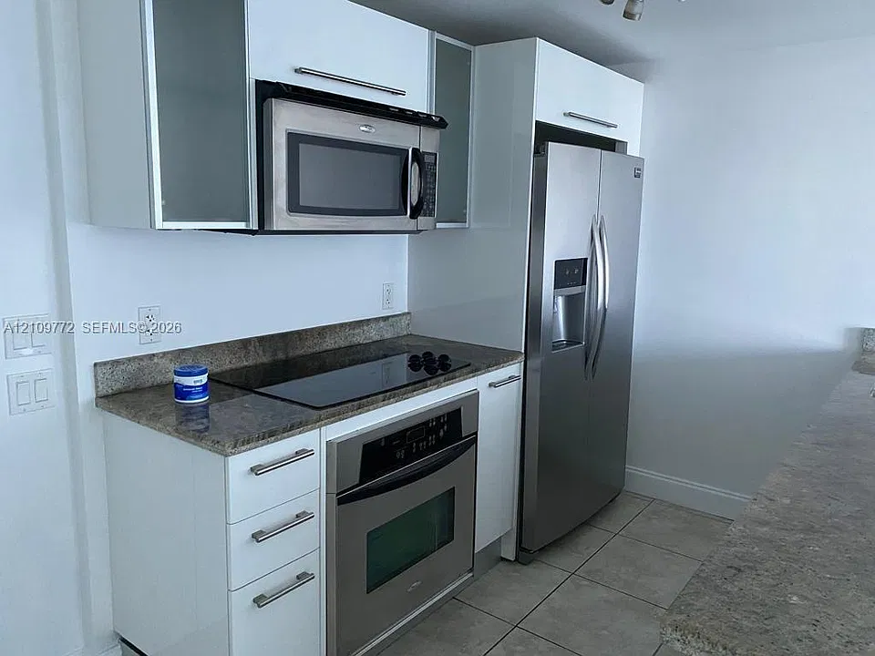 185 SW 7th St #1608