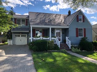 31 Forest Way, Clifton, NJ 07013