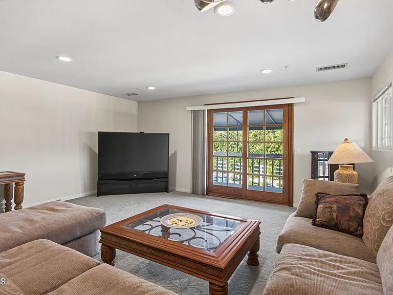 10995 Alto Ct — Photo 32
