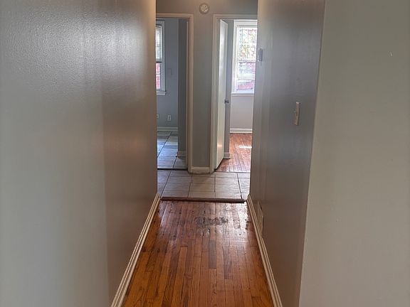 5th image of 216 Gardendale Dr