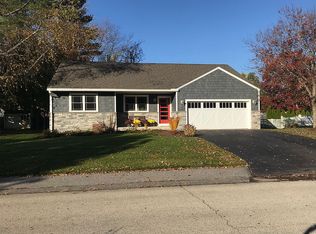 4 Independence Dr, Merrimack, NH 03054