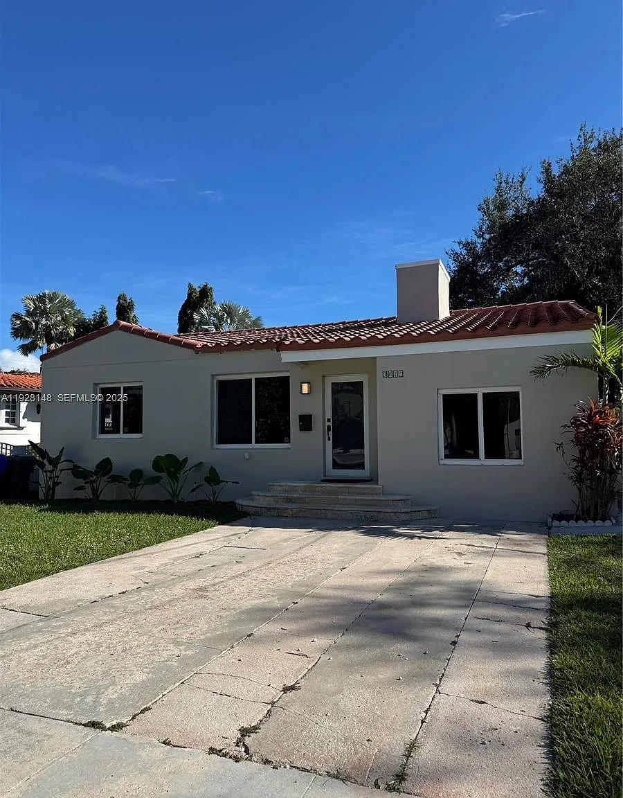 4 bed, 2.0 bath, 2290 sqft, $5,500 — Photo 1