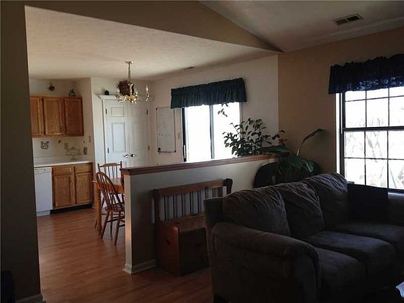 3rd image of 6002 Cheri Cir