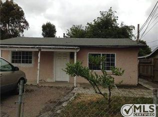 153 W Los Angeles Dr, Vista, CA 92083