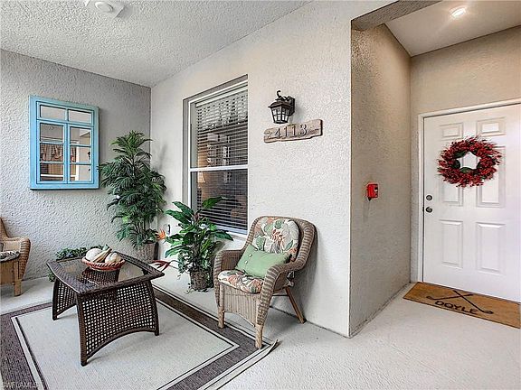 4th image of 10537 Washingtonia Palm Way APT 4113