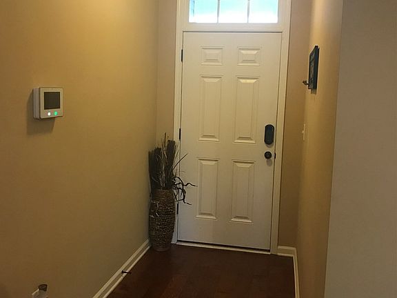 2nd image of 911 Westlawn Drive