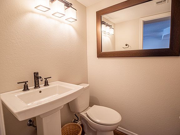 5th image of 1102 W Peoria Ave Unit 18