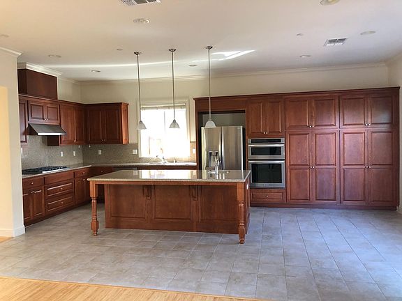 4th image of 731 Toyon Ave