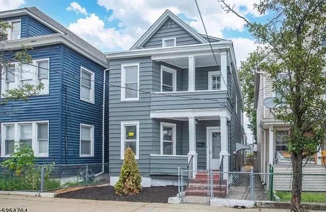 2 bed, 1000 sqft, $1,600 — Photo 4
