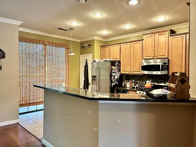 1550 Biltmore Ln — Photo 25