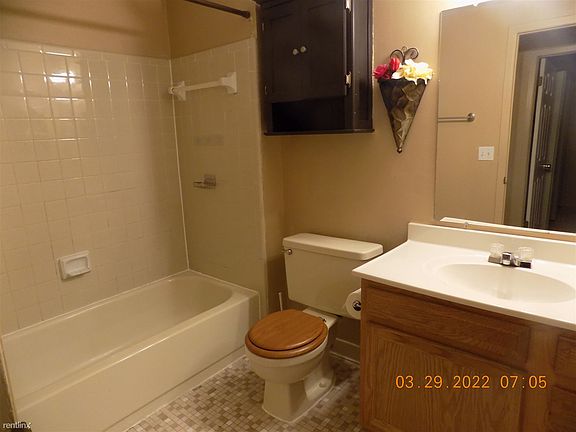 3rd image of 39556 Old Dominion Dr