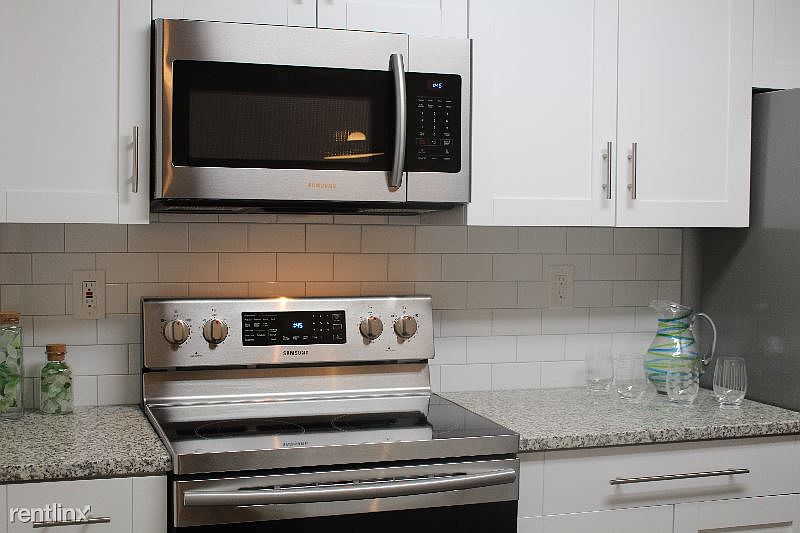 1st image of 75 Hollis Wood Dr