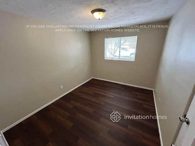 2928 W San Juan Ave — Photo 6