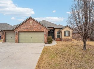 11745 SW 25th Ter, Yukon, OK 73099