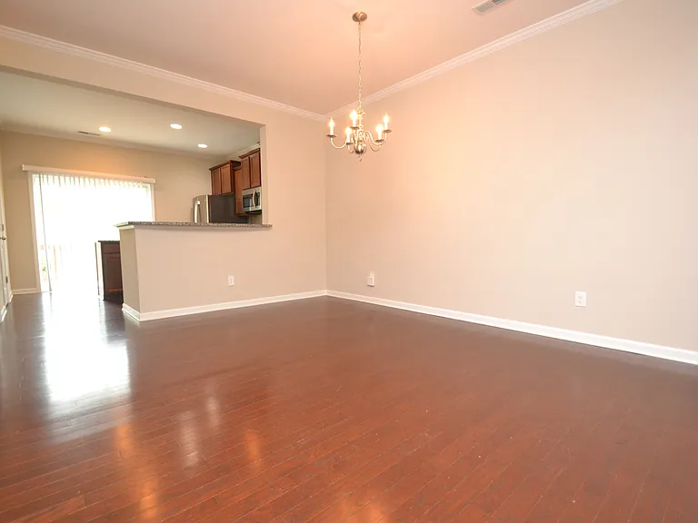 327 Dove Cottage Ln — Photo 6