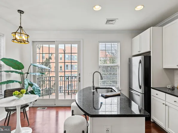 508 Governors Ct, Philadelphia, PA 19146