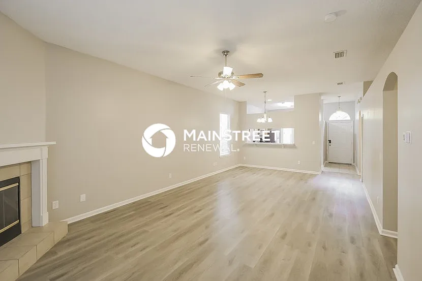 10813 Campus Heights Ln — Photo 3