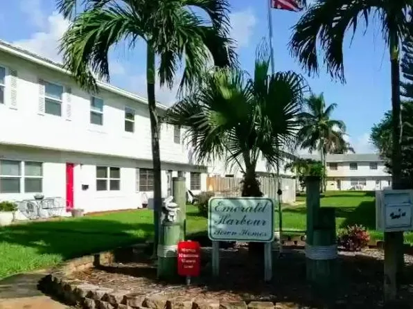 35 Arthur Ct, Satellite Beach, FL 32937