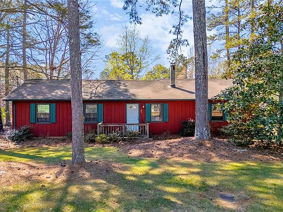 4th image of 185 Live Oak Pl