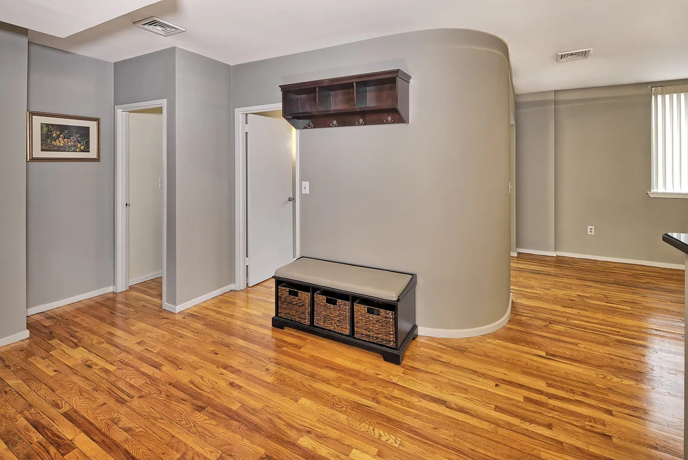 522 Gregory Ave — Photo 2