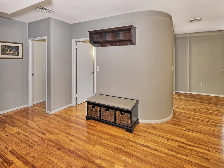 522 Gregory Ave #B410 — Photo 2