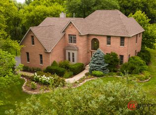44 Gentry Dr, Hawthorn Woods, IL
