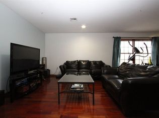 209 40th St, Union City, NJ 07087