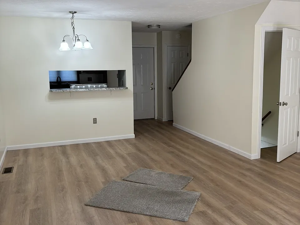 Living Room / Dining Room