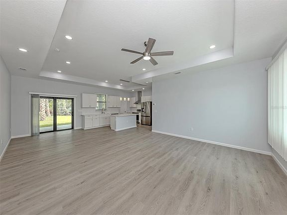 2nd image of 3763 Ragen St