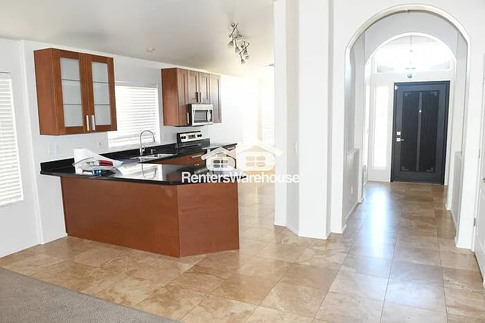 8757 E Avalon Dr — Photo 4