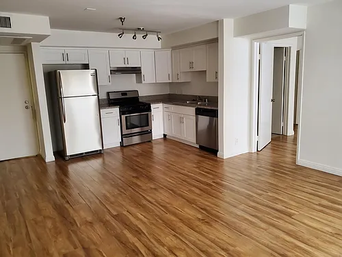 Floor plan 2 Bed 2 full Bathrooms Silverlake