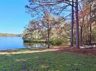 162 Waccamaw Rd, Whispering Pines, NC 28327