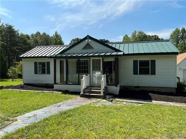 56 Banks Dr, Cumberland, VA 23040