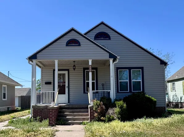 402 W 15th St, Hays, KS 67601