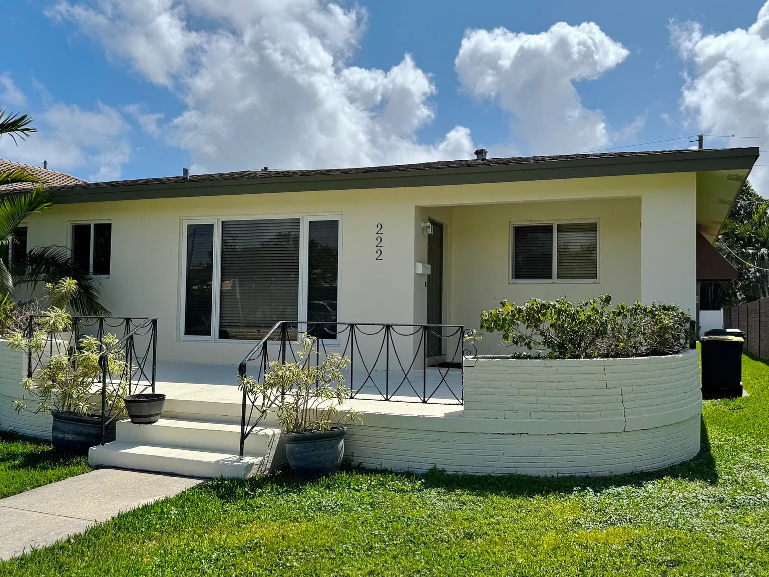 3 bed, 3.0 bath, 1575 sqft, $4,000 — Photo 3