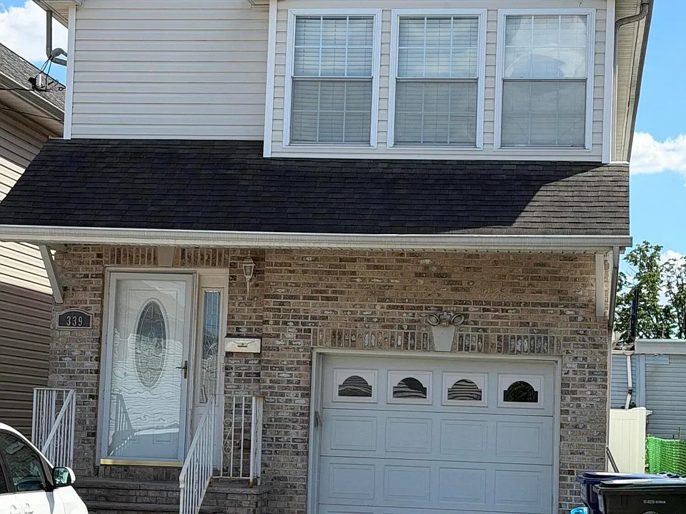339 Jeffries St