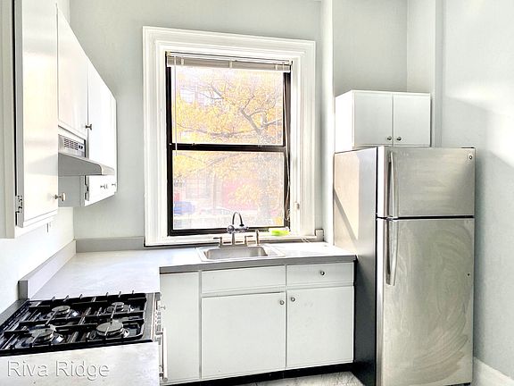 2nd image of 251 S Saint Clair St #6417083