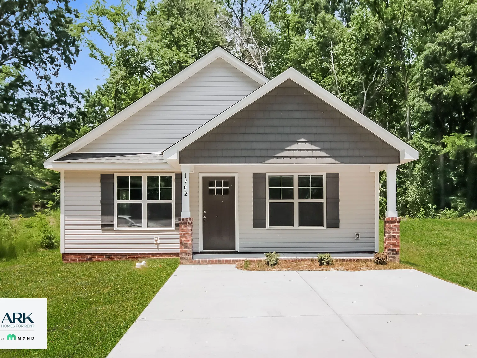3 bed, 2.0 bath, 1176 sqft, $1,625 — Photo 1