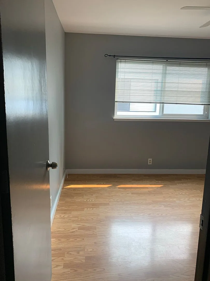 Chico-Townhouse for Rent. 2 bedroom 1 bath, upstairs, carport, inside laundy hookups — Photo 2