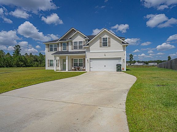 2nd image of 122 Loganberry Ln
