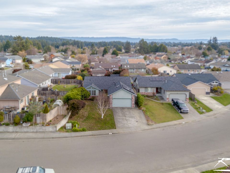 2nd image of 1845 Cottonwood Ave