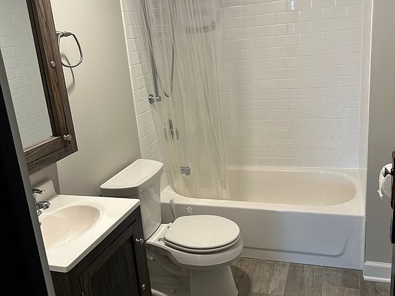 5th image of 125 S May St #1