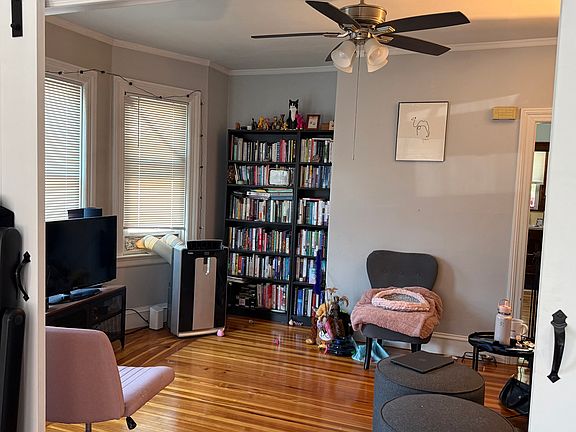 5th image of 642 Hope St #1