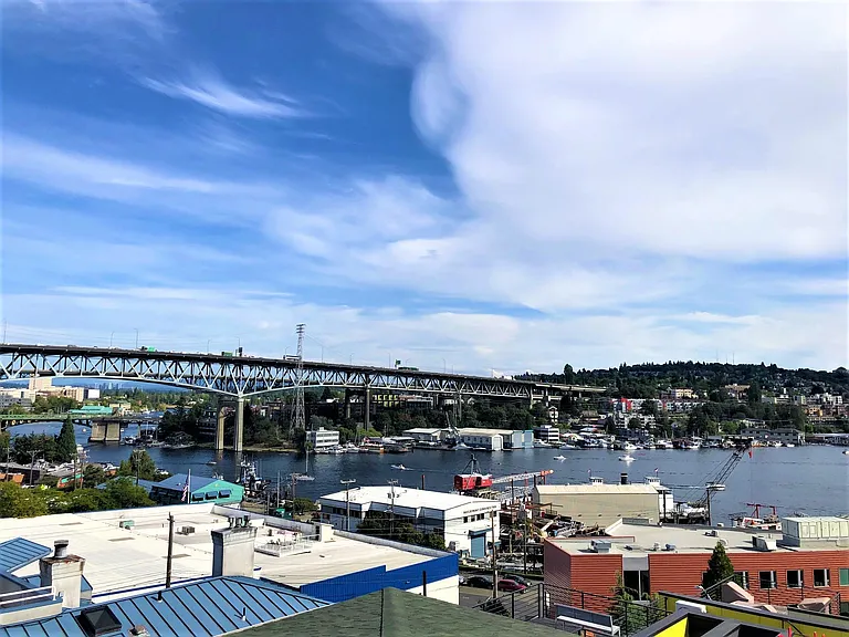 Close to UW and Children's Hospita.