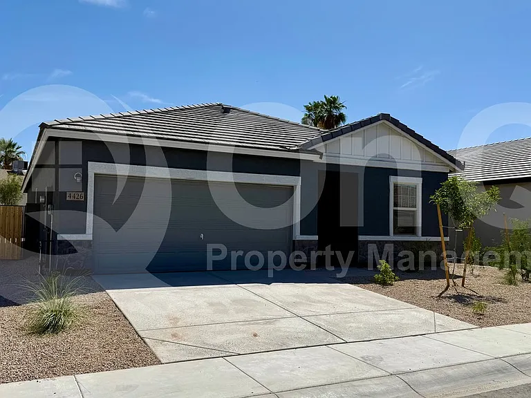 4426 N 100th Dr — Photo 2