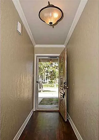 3881 Greenway Pl — Photo 16