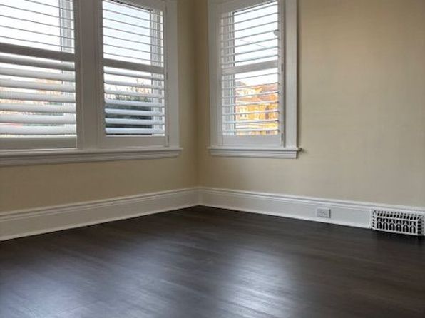 140 Ottawa St S #1, Hamilton, ON L8K 2E4